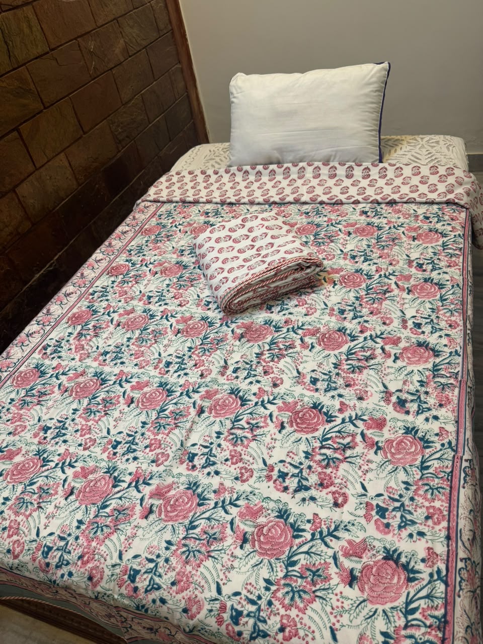 Pink Mehfil Single Bed Reversible Dohar