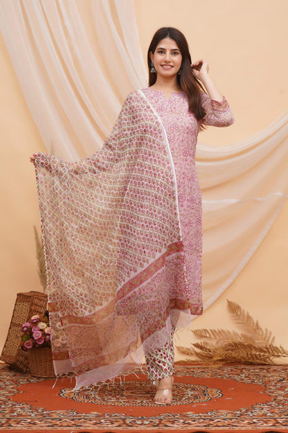 Gulabi Gulzar Kota Doriya Suit