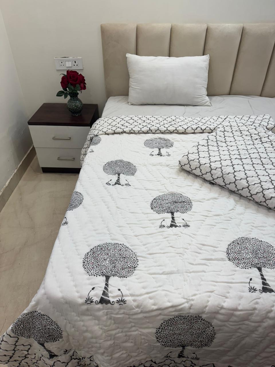 Gray Minimalist Reversible Single Bed Quilt