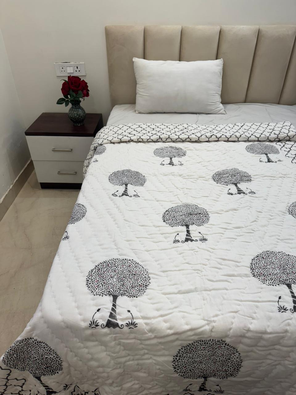 Gray Minimalist Reversible Single Bed Quilt